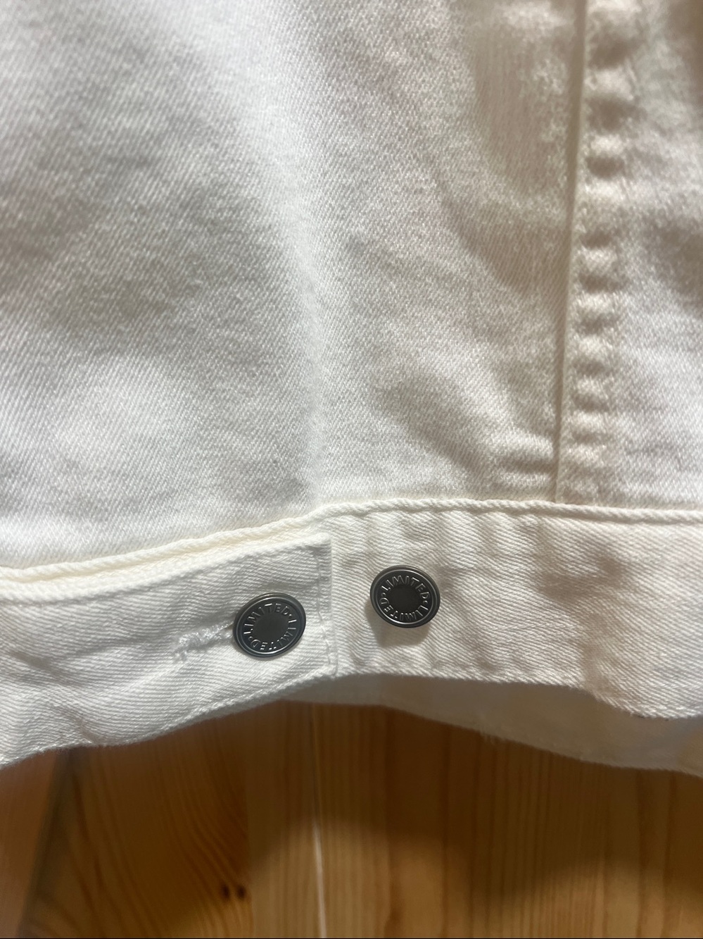 The limited brandCream-White Denim Jacket for Women size large - Picture 8 of 9